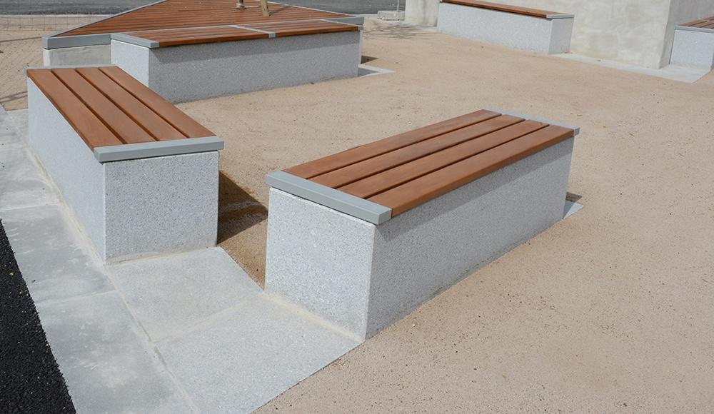 Asiento sobre muro Cléo